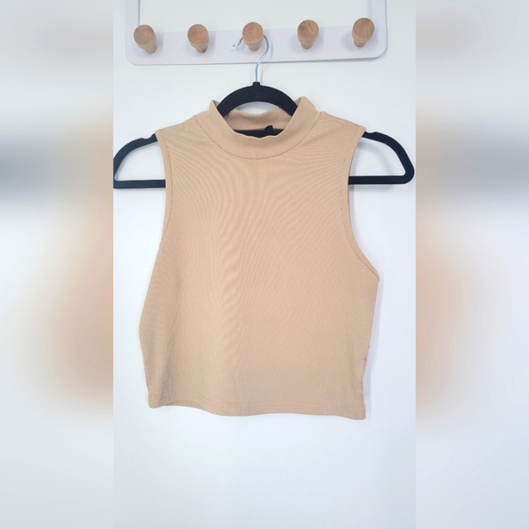 Ribbed Crop Top - Picture 1 of 2